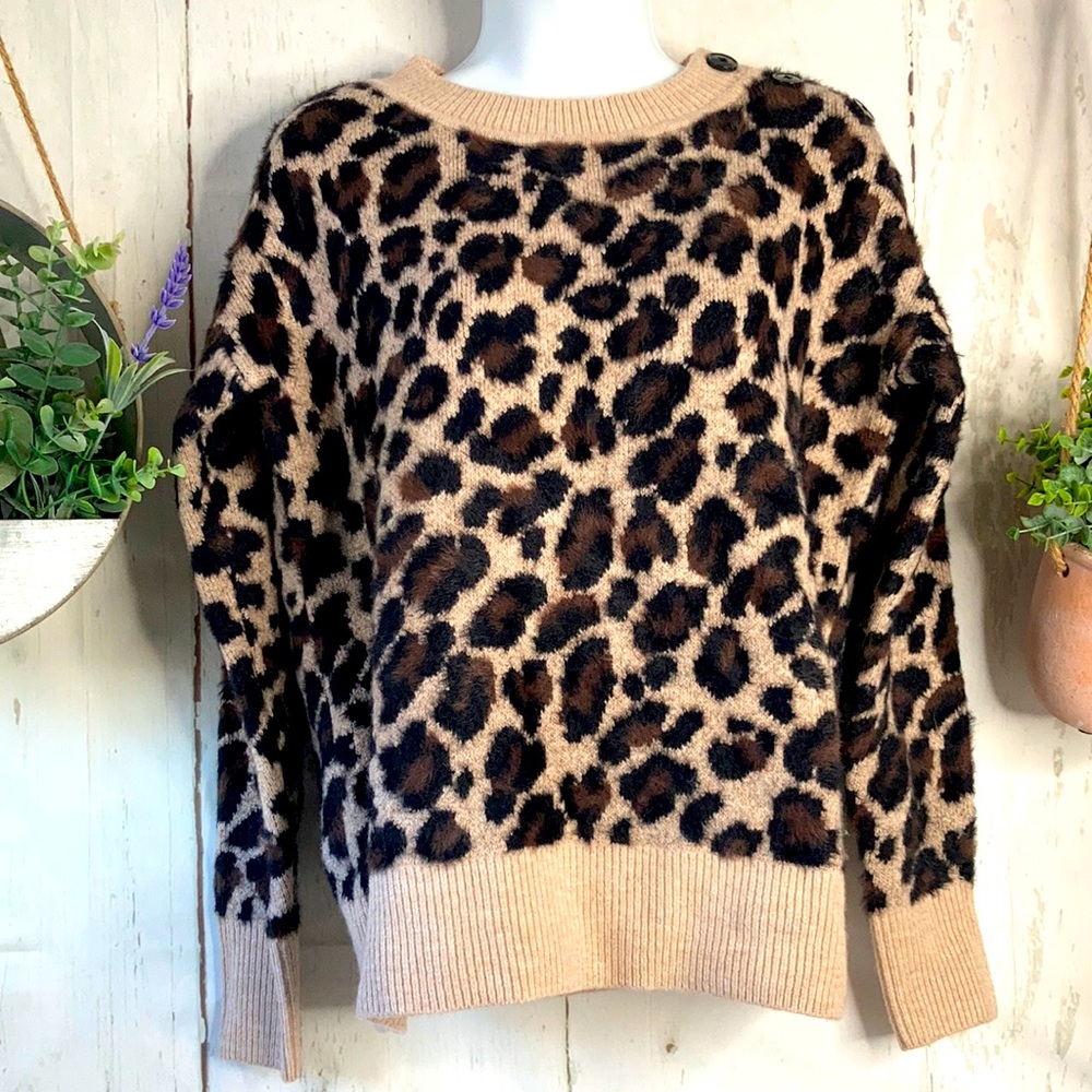 Ann Taylor Leopard Animal Print Fuzzy Soft Sweater Tan Brown Black